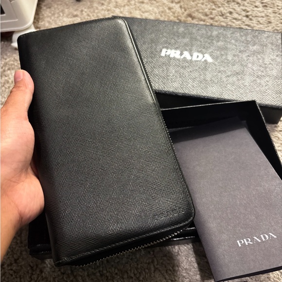 Prada wallet black with box - Picture 1 of 6